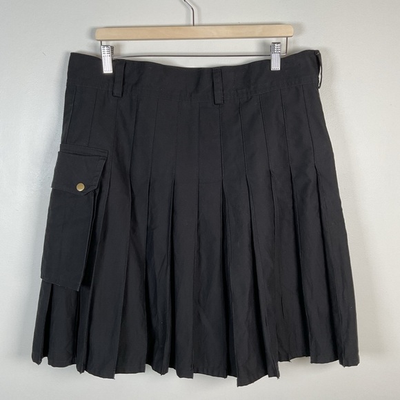 Damn Near Kilt 'Em Men's Greenhorn Utility Kilt Size Large* Black NWOT - Picture 4 of 12